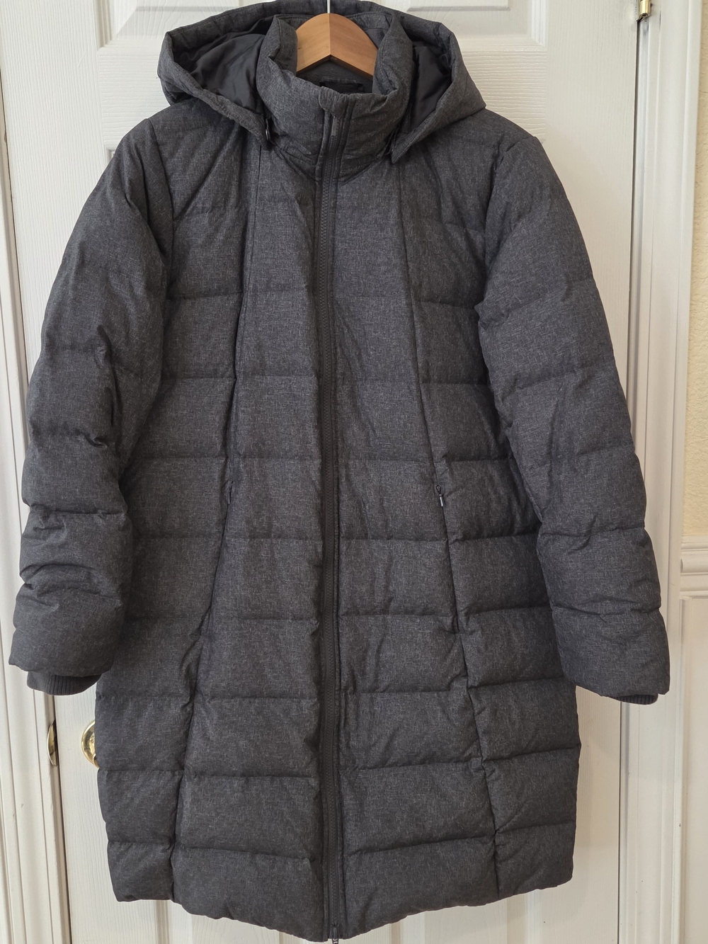 Lands' End Women's Hooded Down Puffer Coat In Gray - Sz M